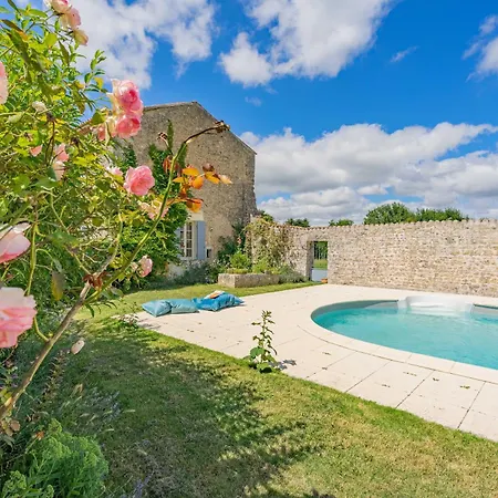Maison De Avec Piscine Hébergement de vacances Sainte-Gemme (Charente-Maritime)