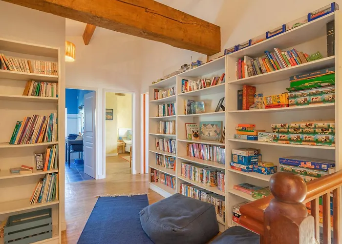 Сasa de vacaciones Maison De Avec Piscine